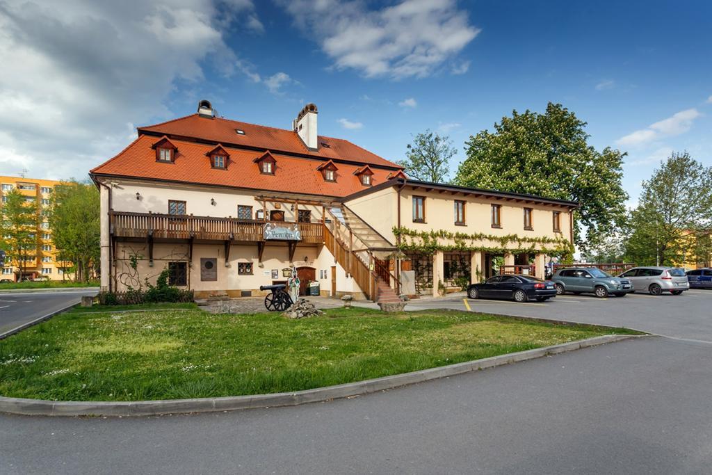 Penzion U Kriveho psa Frýdek-Místek Esterno foto